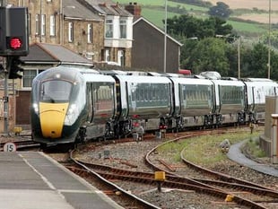 ‘Travel early’ warning for today from rail companies as storms and tides forecast to close Westcountry mainline