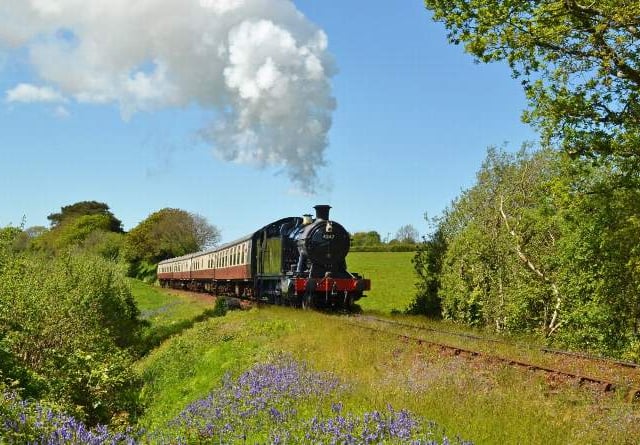 Wildworks teams up with college for drama on a moving vintage train