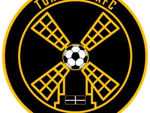 Torpoint miss chance to go top of league