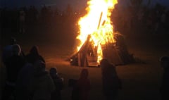 Callington celebrates the jubilee with a beacon lighting event 