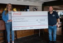 Cornish pub donates £1,000 to local cause after awards success