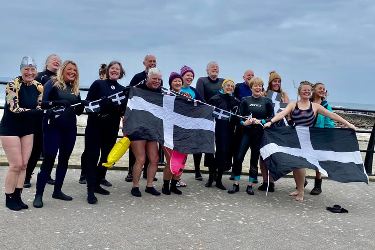 Sea swimmers
take the plunge
for St Piran’s