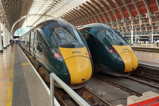 A pair of GWR Class 800 trains at London Paddington