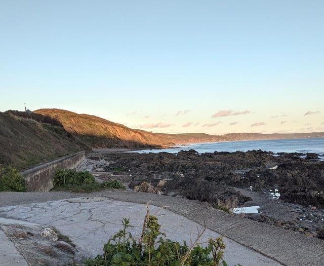 South East Cornwall beaches issued with sewage pollution warning