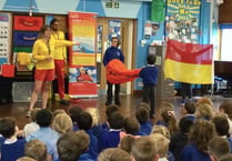 Beach safety lesson with RNLI