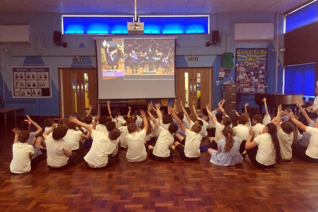 Pupils learn to ‘Dance, dance, dance!’