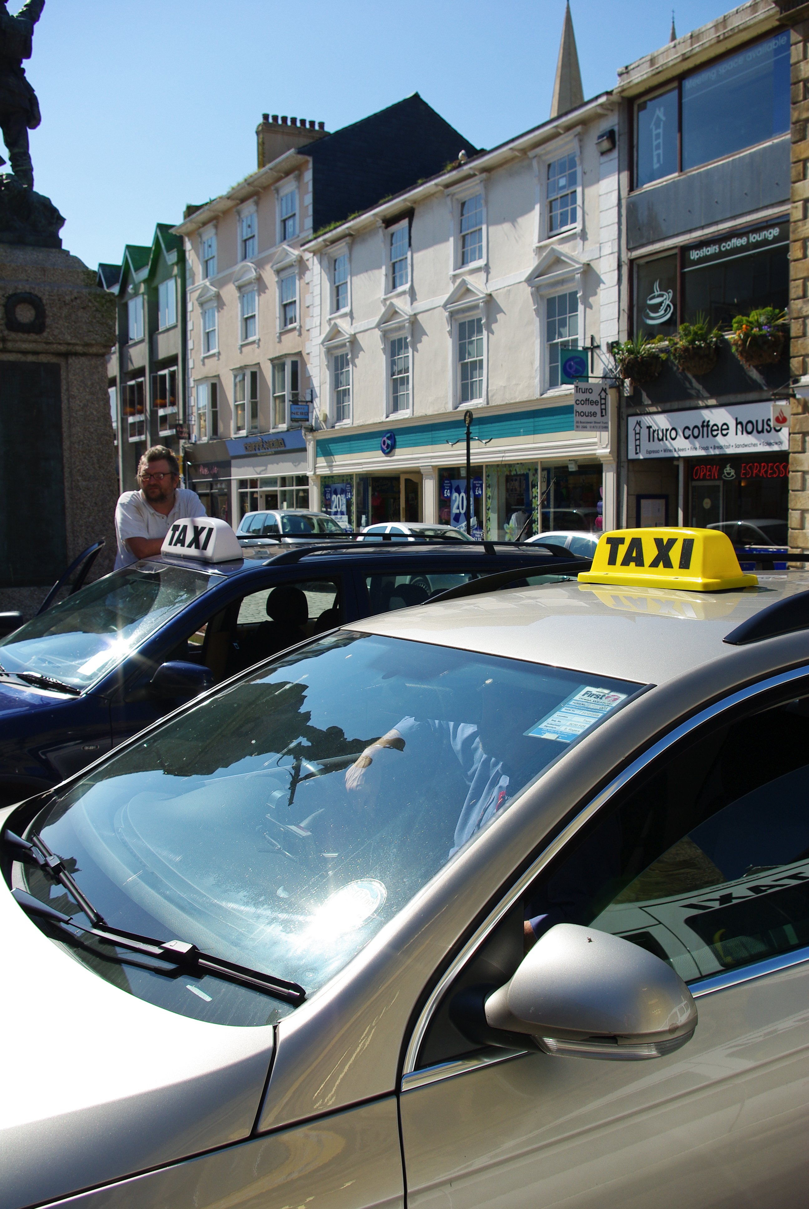 Taxi operators complain at licensing changes as 'too many taxis' in Cornwall cornishtimes.co.uk