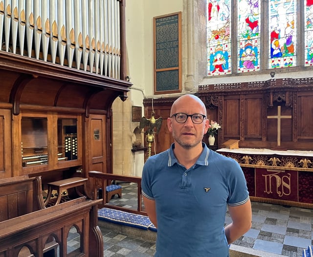 Former church leader says vicar choice was not sexist