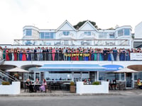 Looe community academy celebrate their prom in style 