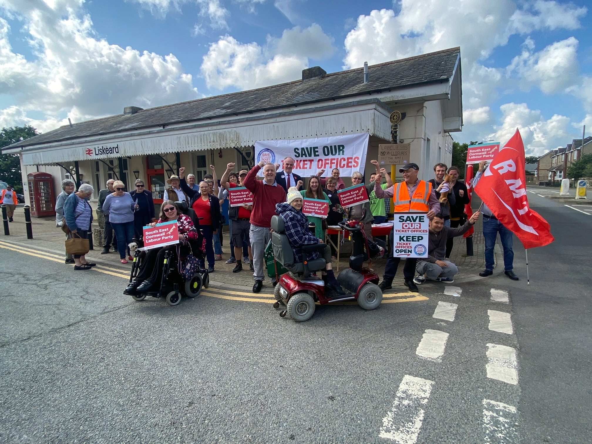 Proposal to close ticket office is ‘discriminatory’ says protesters