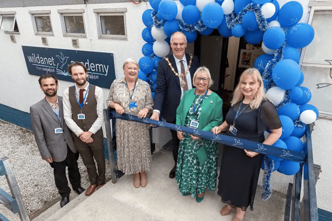 The Wildanet Technical Training Academy was officially opened by South East Cornwall MP Sheryll Murray, watched by Julie-anne Sunderland, chief people officer for Wildanet, Mayor of Liskeard Cllr Simon Cassidy, Helen Wylde, Wildanet CEO and representatives of Truro and Penwith College