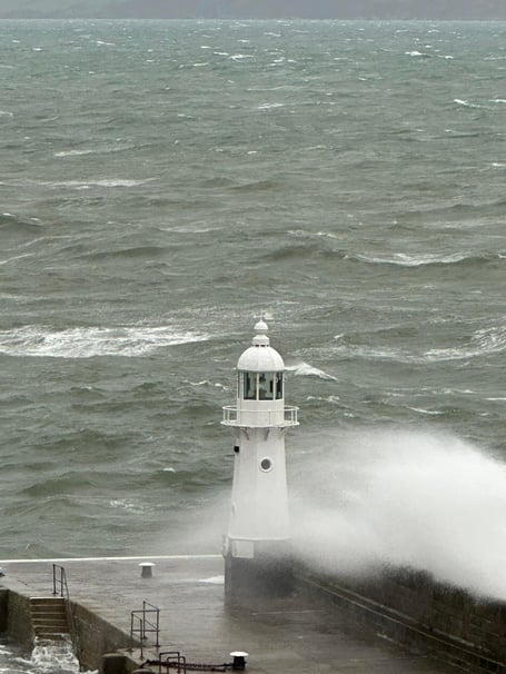 Strong winds batter Cornwall's coastline