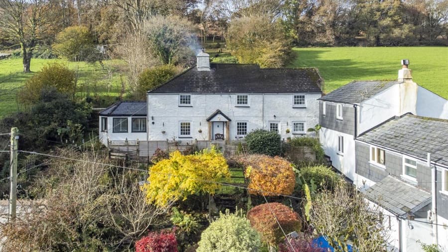 Liskeard cottage for sale is full of character and comes with its own