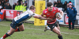 Winger Wedlake back with Pirates