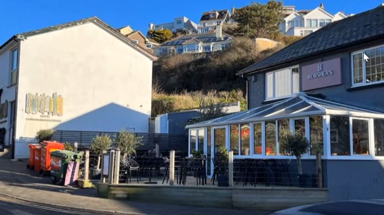 Plans for 'overbearing' Downderry glamping pods approved