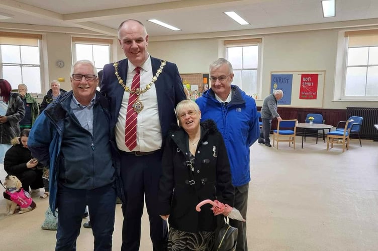 Cllr Simon Cassidy stood alongside town clerk, Steve Vinson, and the two of the mayor candidates - Christina Whitty and David Braithwaite