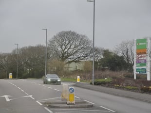 Three arrested after drugs found in car 