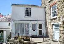 Flat and shop snapped up in Fowey town centre