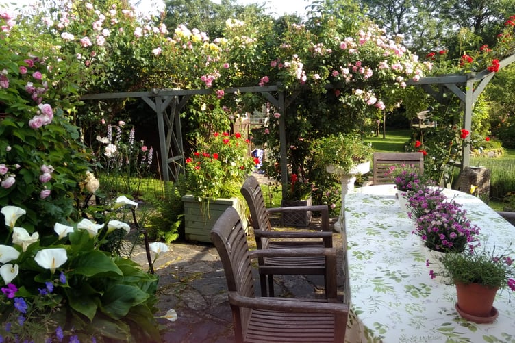 Dye Cottage garden in St Neot