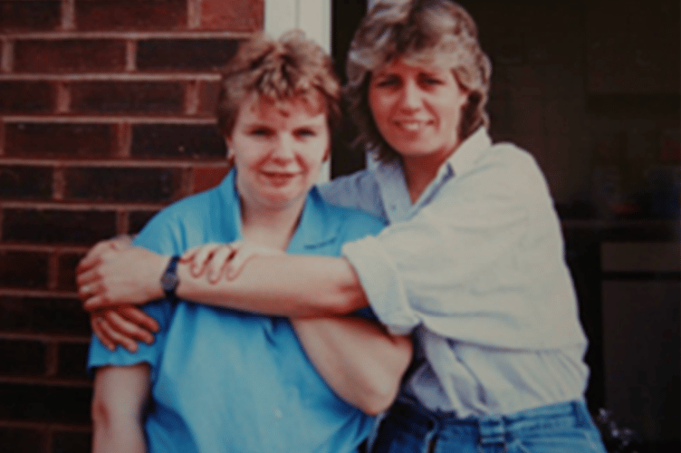 Ellen Yates and closest and oldest friend Dawn Rogers Parkyn 2