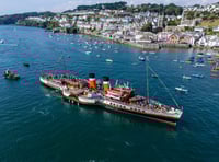 Thousands greet historic steamship Waverley