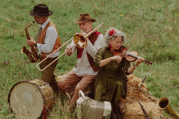 Jaclarabag will be playing a selection of eclectic folk music and new compositions on Friday October 11.