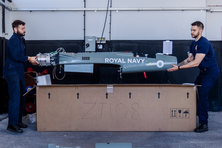 700X NAS personnel assemble a Banshee drone during training in Cornwall in 2024