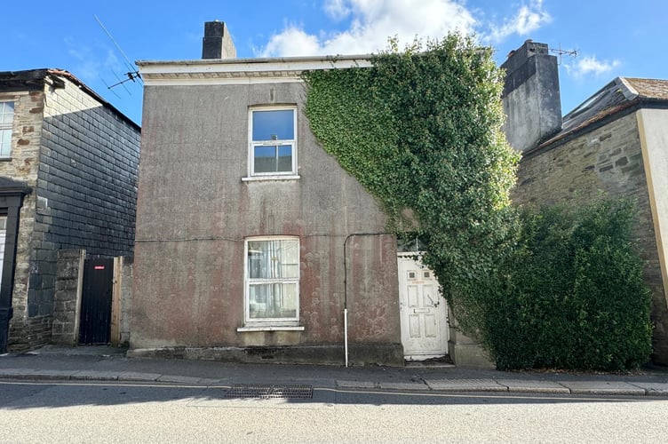UNDER HAMMER - Renarth, Liskeard