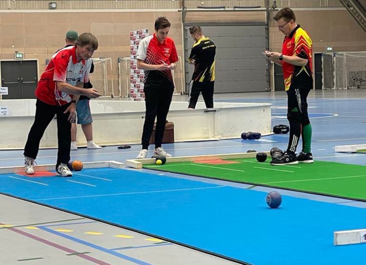 Nigel Nicholls bowls during the Norway Open final against Belgium's Sibe Laureys. Picture: Peter Hore