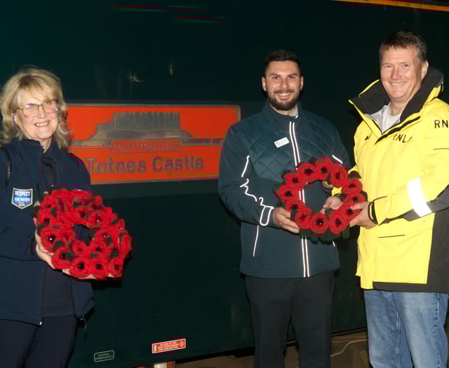 Military veteran RNLI volunteers to take poppy wreaths to Paddington
