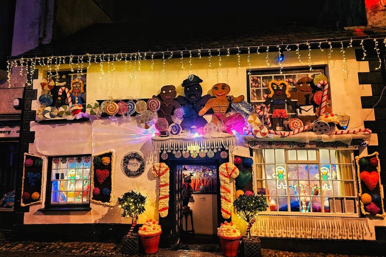 Looe's 'Gingerbread house' must surely qualify for best dressed pub! (Picture: Kerin McInstosh Cooper)