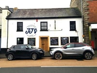 Pub hosts darts fundraiser