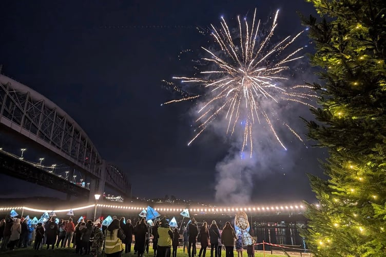 Crowds gathered for the Saltash Christmas Festival fireworks which were rescheduled due to Storm Darragh and held on the Waterside. (Picture: Diverse Events)