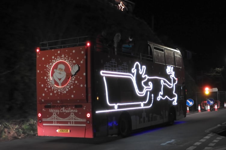 Even reindeers have to stop for traffic lights as Santa bids farewell to Looe after a flying visit. (Picture: Peter Murnaghan)