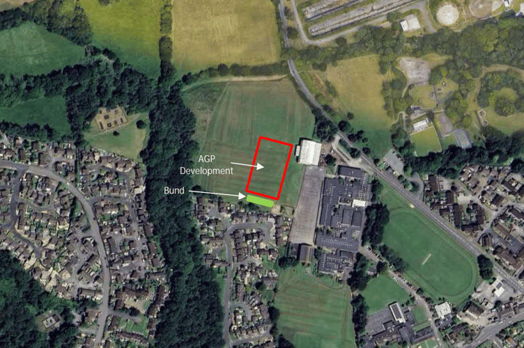 The proposed pitch is to be located within the existing grassed playing fields located to the north west of the main college buildings and west of the YMCA/Community
Sports Centre building.
