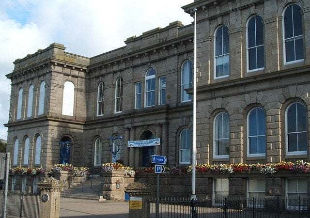 Councillors oppose council’s decision to close adult education centres
