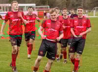 Dingos remain on top two's heels after seeing off St Day