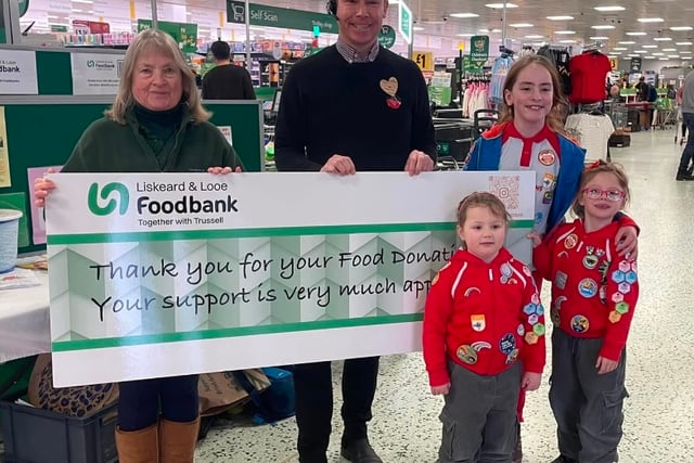 Young Rainbows brighten up shopping experience for Liskeard locals
