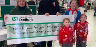 Young Rainbows brighten up shopping experience for Liskeard locals