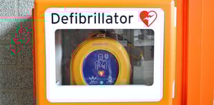 Councillors agree on town hall defibrillator