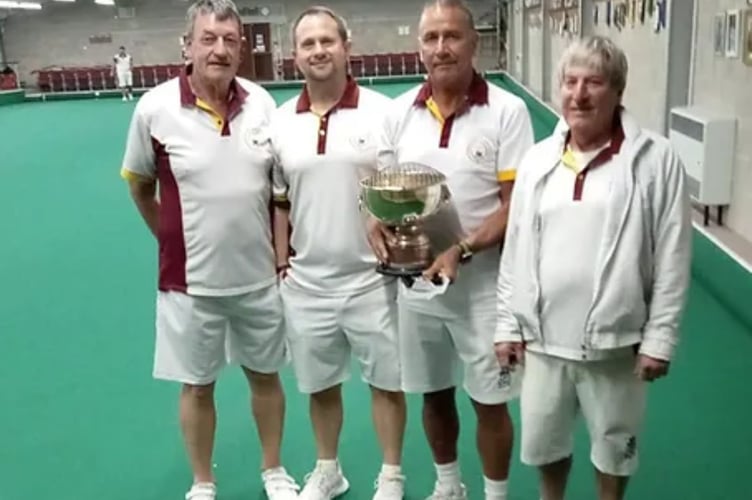 Veryan Indoor bowls team.