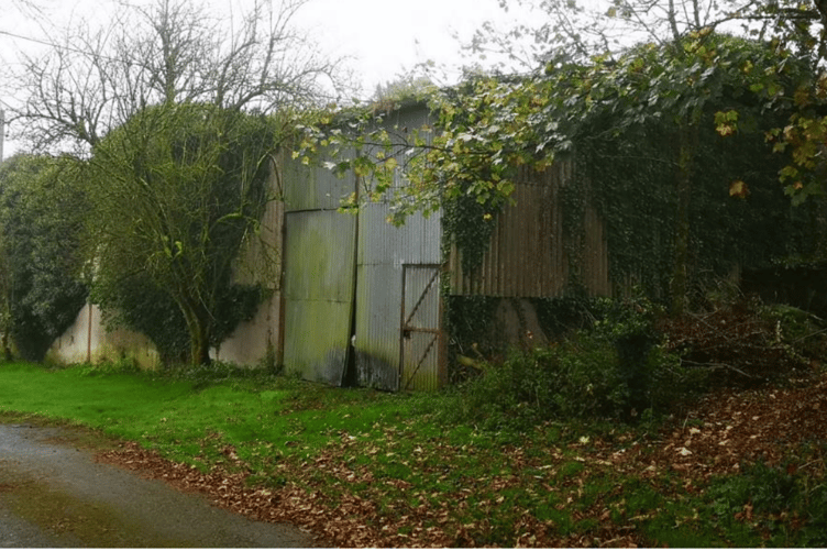 The disused barn which could be transformed into ten dwellings if approval is granted (Picture: Cornwall Council)