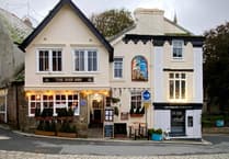 Cornish pub forced to evacuate following fryer fire