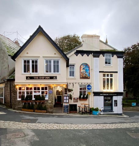 Firefighters were called to deal with a fryer fire at The Ship Inn in Fowey on Saturday