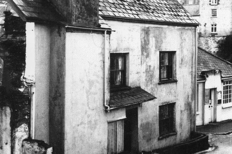The now demolished Lodging House on Cannon Hill