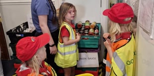 Young Rainbows get real insight into work of their local foodbank