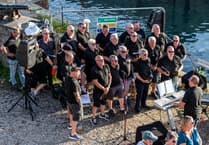 Live music rings around heritage harbour in Cornwall