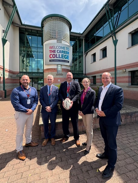 Caption (LtR) Luke Bazeley, Peter Chapman, Lee Missons, Sally Petipher and Rob Bosworth.