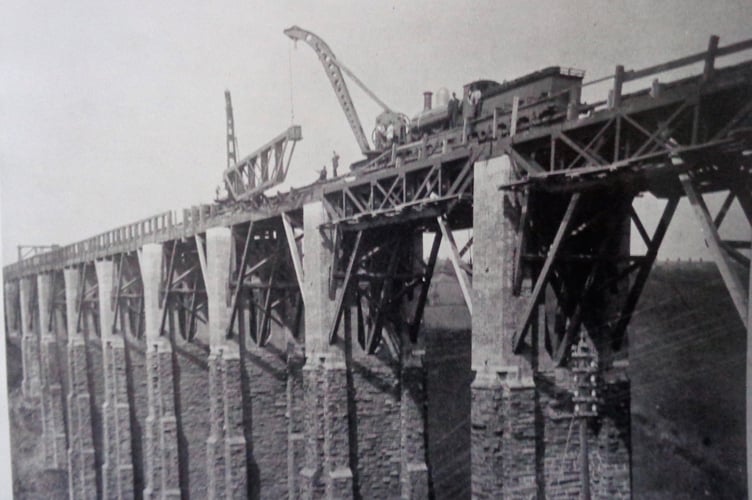 Brunel's wooden struts being replaced by steel in 1894