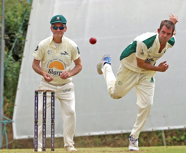 Hoskin takes six as leaders Luckett move 17  points clear of St Blazey